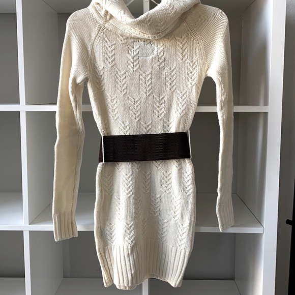 Guess LA Sweater Dress with Belt - Picture 2 of 6